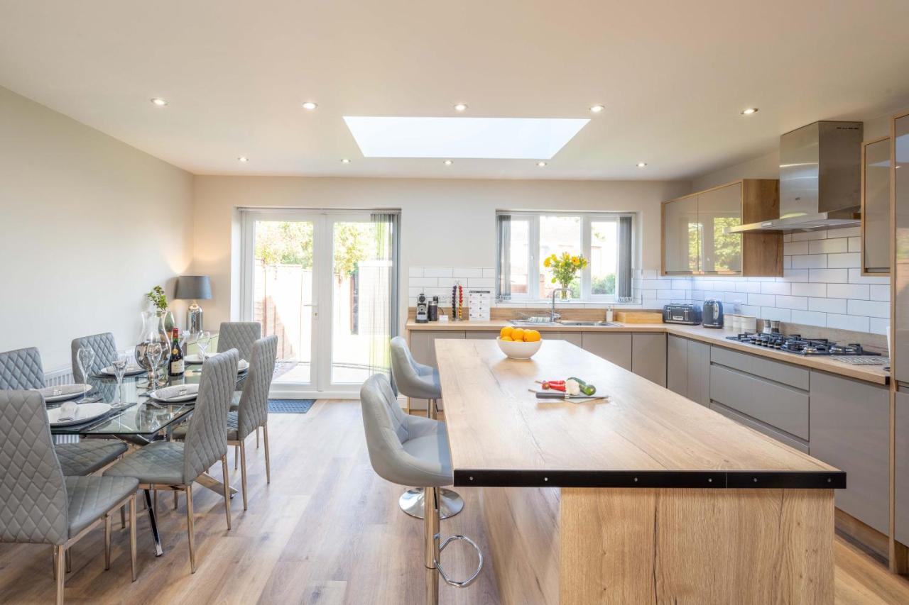 The Oaklands - Luxury Spacious 6-Bed, Near Solihull, Birmingham City, Jlr, Nec, Airport, Resorts World, Hs2 Екстериор снимка