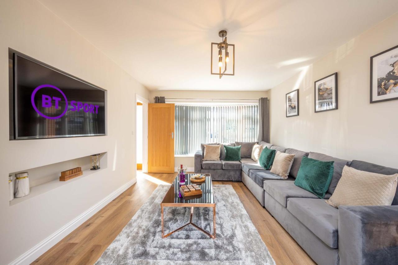 The Oaklands - Luxury Spacious 6-Bed, Near Solihull, Birmingham City, Jlr, Nec, Airport, Resorts World, Hs2 Екстериор снимка
