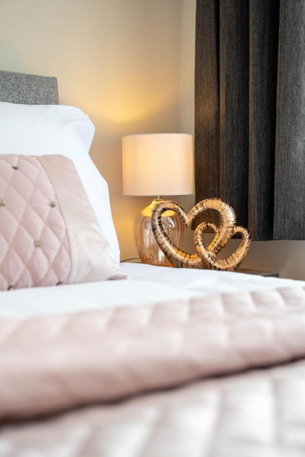The Oaklands - Luxury Spacious 6-Bed, Near Solihull, Birmingham City, Jlr, Nec, Airport, Resorts World, Hs2 Екстериор снимка