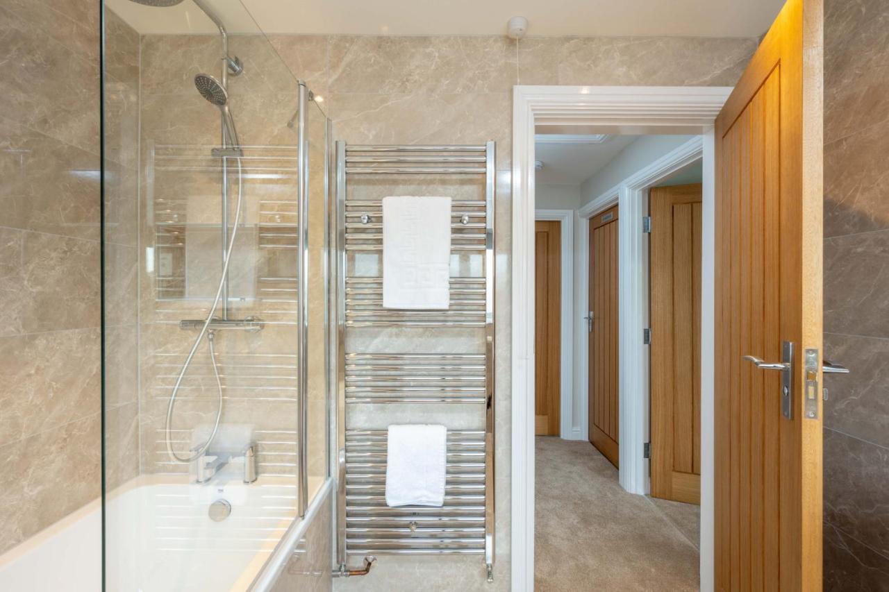 The Oaklands - Luxury Spacious 6-Bed, Near Solihull, Birmingham City, Jlr, Nec, Airport, Resorts World, Hs2 Екстериор снимка