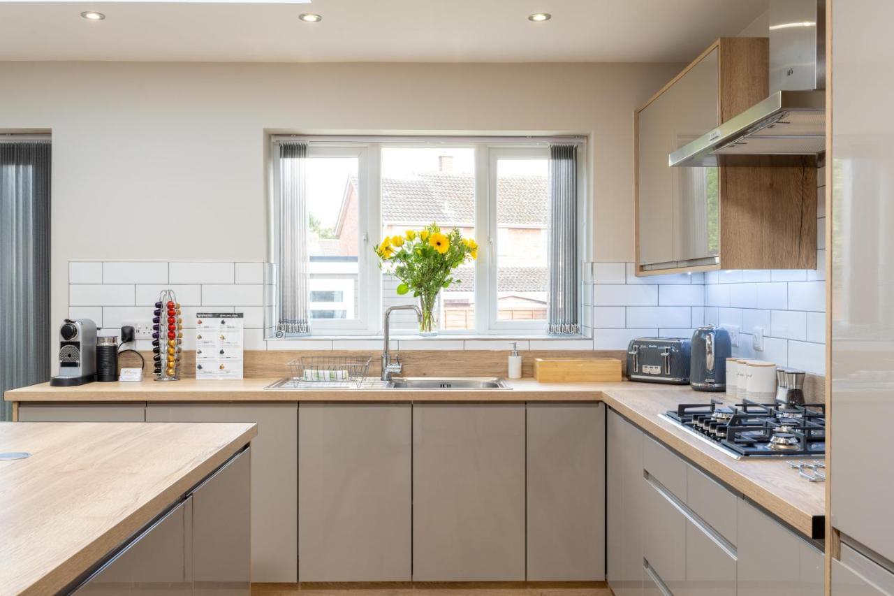The Oaklands - Luxury Spacious 6-Bed, Near Solihull, Birmingham City, Jlr, Nec, Airport, Resorts World, Hs2 Екстериор снимка