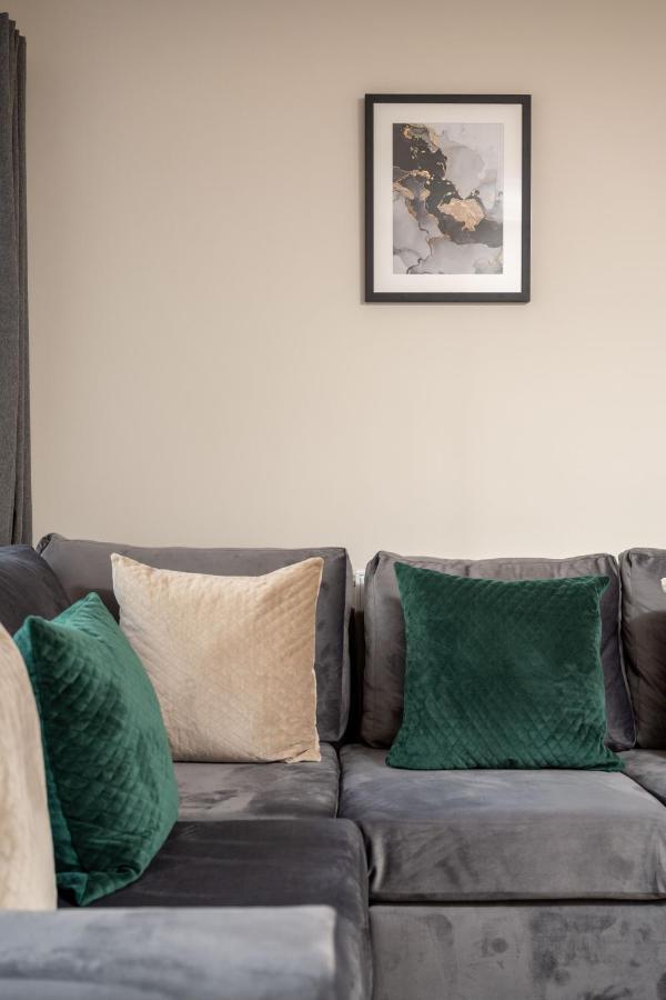 The Oaklands - Luxury Spacious 6-Bed, Near Solihull, Birmingham City, Jlr, Nec, Airport, Resorts World, Hs2 Екстериор снимка