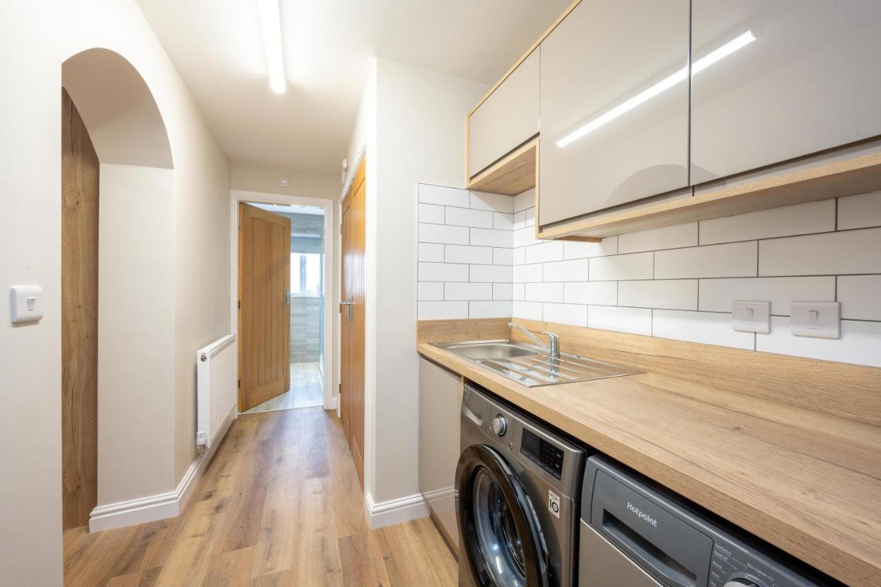 The Oaklands - Luxury Spacious 6-Bed, Near Solihull, Birmingham City, Jlr, Nec, Airport, Resorts World, Hs2 Екстериор снимка